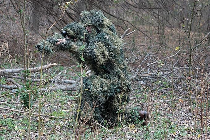 Red Rock Outdoor Gear - Ghillie Suit Woodland M/L